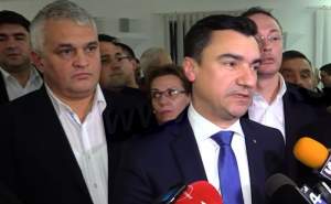 Iacoban (stânga), declarații umăr la umăr cu Chirica după excluderea amândurora din PSD, în februarie 2018