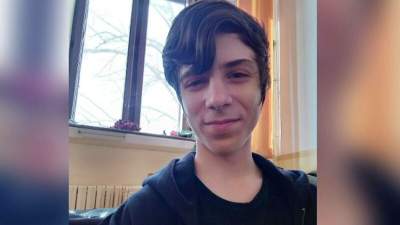 Crima care a zguduit Craiova. Emi, adolescentul înjunghiat de băiatul de 17 ani, va fi externat