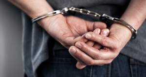Un bărbat din Turda care a vrut să întreţină relaţii sexuale cu o fată de 15 ani, arestat preventiv