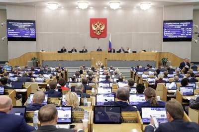 Aproximativ 400 de deputaţi ruşi prezintă un proiect de lege prin care vor să interzică schimbarea de sex în Rusia