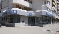 Tentativă de jaf la o sucursală Alpha Bank din Iași. O femeie a încercat să ia bani amenințându-i cu o foarfecă pe funcționarii băncii