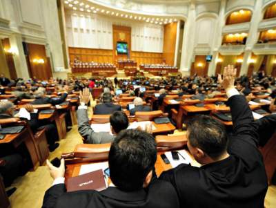 Deputații și-au votat bugetul pe anul viitor și „au strâns și ei cureaua”: Și-au redus cheltuielile cu nu mai puțin de... 0,36%