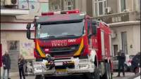 Scene înfiorătoare în Vâlcea: Un bărbat a decedat după ce și-a dat foc în apropierea unei școli din Râmnic