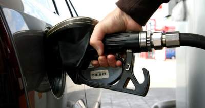 Prețul carburanților în România a depășit 8 lei pe litru