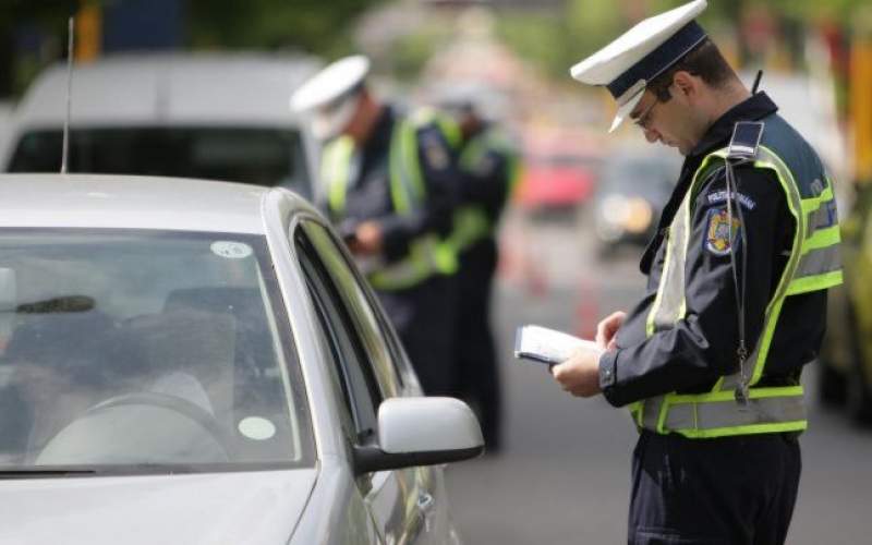 Proiect: Șoferii care nu-și plătesc amenzile în două luni ar putea rămâne fără permis de conducere până la achitarea dărilor