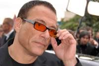 Jean-Claude Van Damme este acuzat de agresiune sexuală