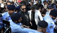 Fostul premier pakistanez Imran Khan și soția sa, condamnați la 14 ani de închisoare pentru corupție